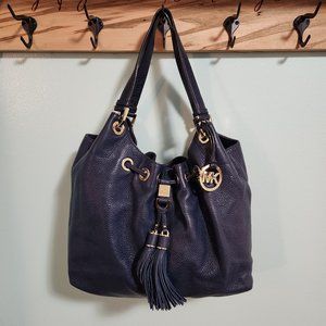 CLEARANCE Michael Kors Hobo Bag!  Big enough to fit everything in!